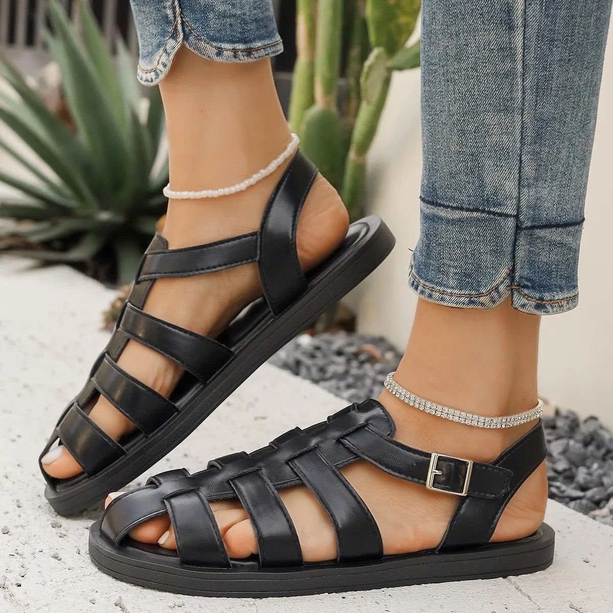 Sandales à Strass Glamour – L’Alliance Parfaite du Chic et du Confort